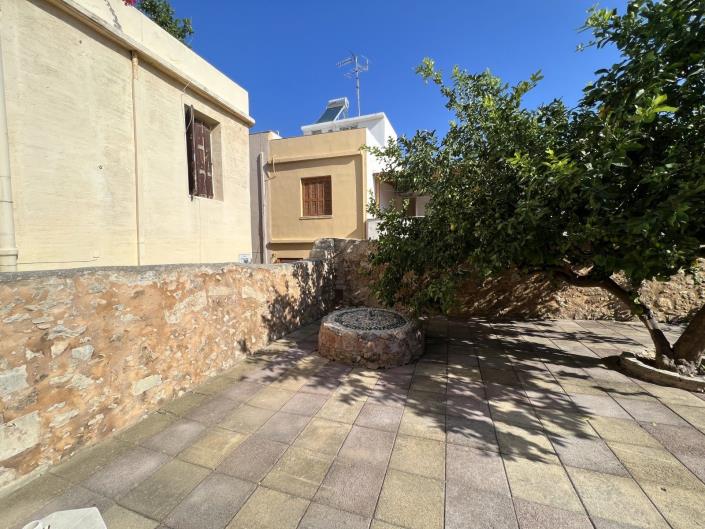 Image No.13-4 Bed House for sale