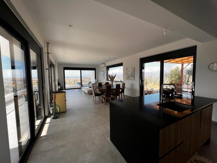 Image No.3-4 Bed Villa for sale