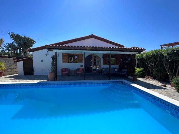 Image No.2-2 Bed Villa for sale