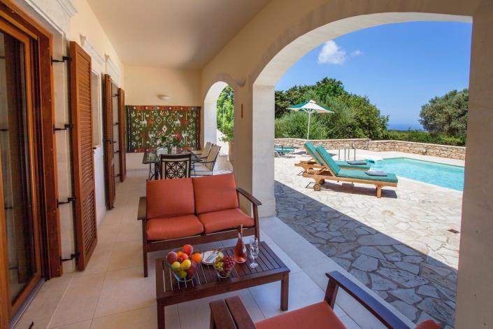 Image No.1-4 Bed Villa for sale