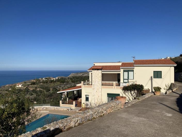 Image No.3-4 Bed Villa for sale