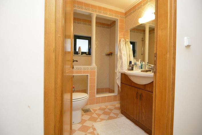 Image No.18-4 Bed Villa for sale