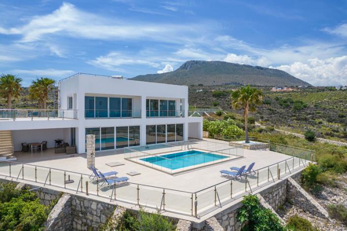 Image No.1-3 Bed Villa for sale
