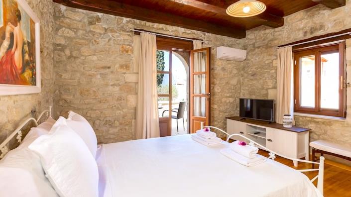 Image No.14-3 Bed House for sale