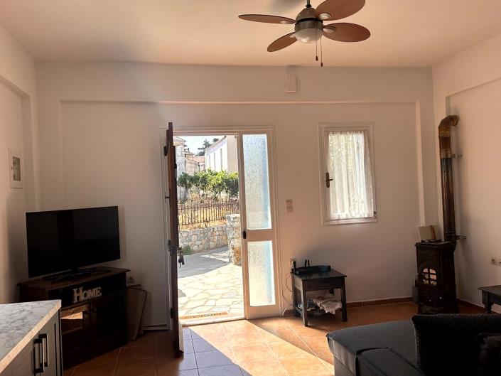 Image No.7-2 Bed House for sale