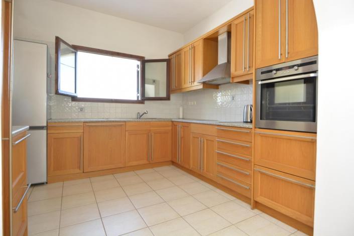 Image No.11-3 Bed House for sale