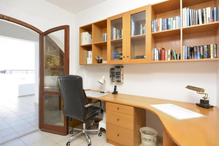 Image No.16-3 Bed House for sale