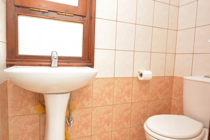 Image No.18-3 Bed House for sale