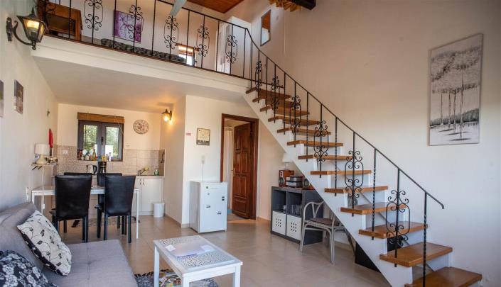 Image No.4-Appartement de 5 chambres à vendre à Tavronitis