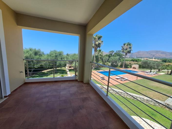 Image No.8-2 Bed Villa for sale