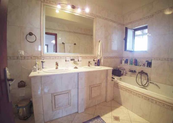 Image No.8-3 Bed Villa for sale