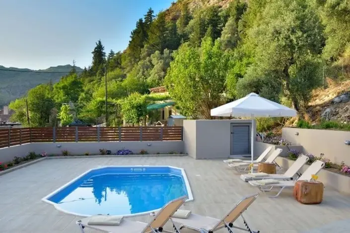 Image No.2-Villa de 3 chambres à vendre à Theriso