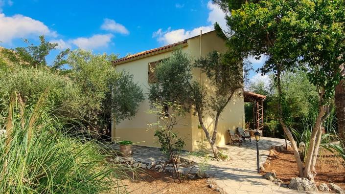 Image No.2-2 Bed House for sale