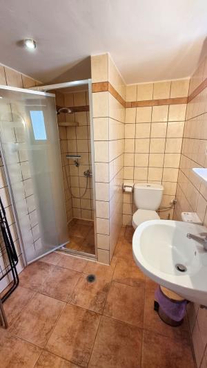 Image No.6-2 Bed House for sale