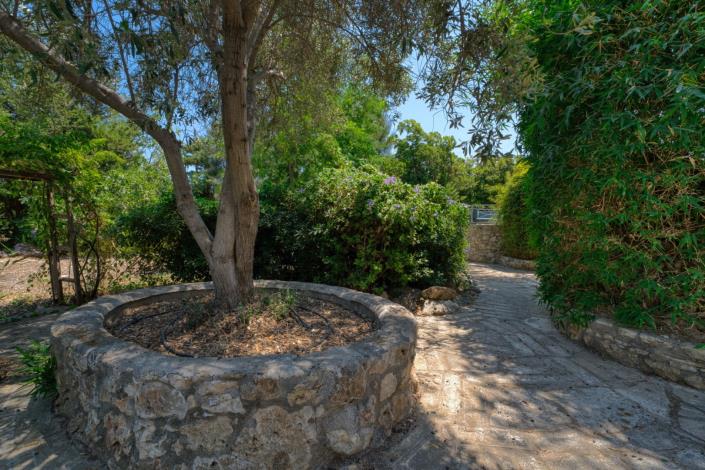 Image No.16-2 Bed House for sale