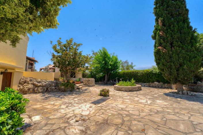 Image No.18-2 Bed House for sale