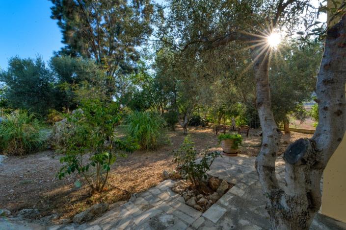 Image No.21-2 Bed House for sale