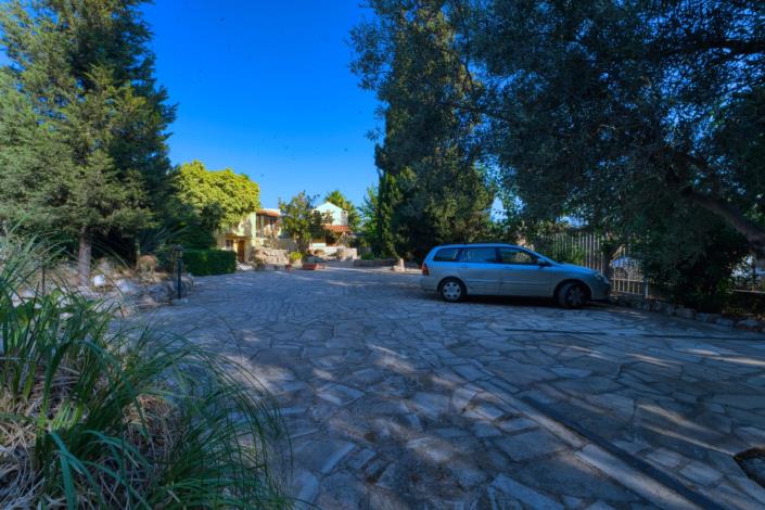 Image No.25-2 Bed House for sale