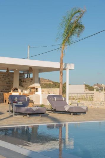 Image No.10-3 Bed Villa for sale