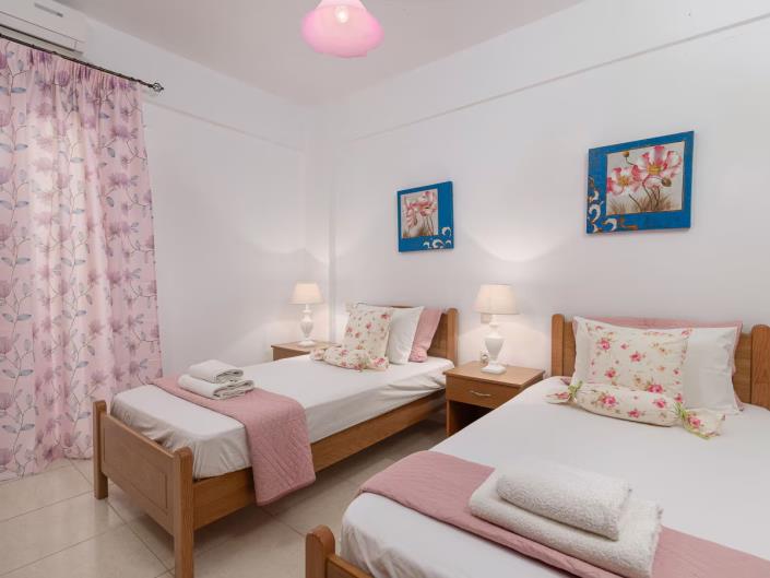 Image No.7-2 Bed Villa for sale