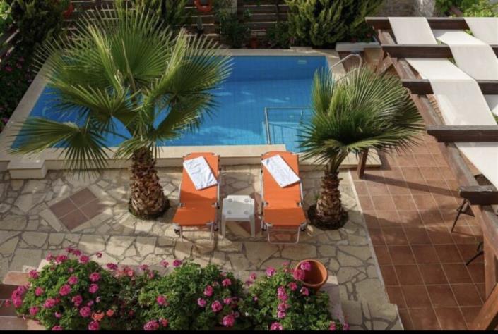 Image No.13-2 Bed Villa for sale