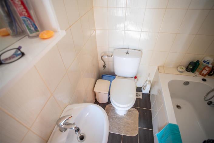 Image No.27-2 Bed Villa for sale