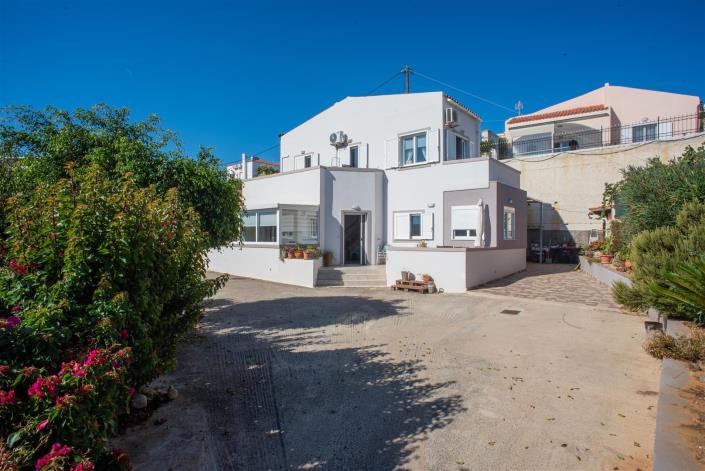 Image No.45-2 Bed Villa for sale