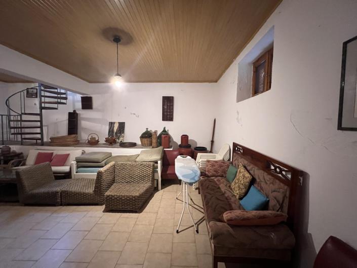 Image No.25-2 Bed House for sale