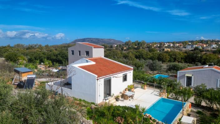 Image No.2-2 Bed Villa for sale