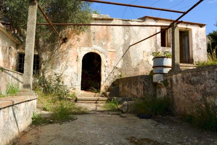 Image No.5-2 Bed House for sale