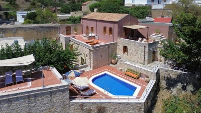 Stone-guesthouse-for-sale-in-Crete-Greece--5-