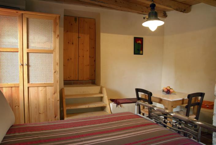 Image No.17-4 Bed House for sale