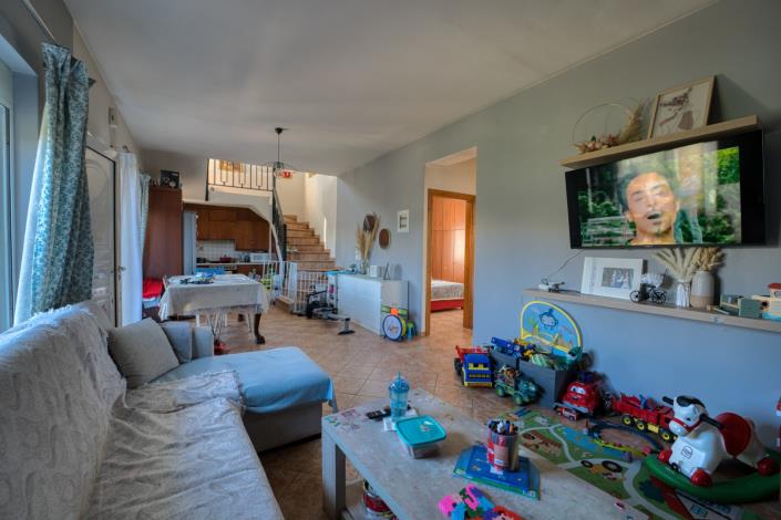 Image No.35-4 Bed Maisonette for sale