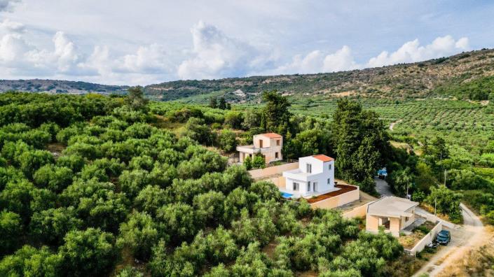 Image No.2-2 Bed Villa for sale