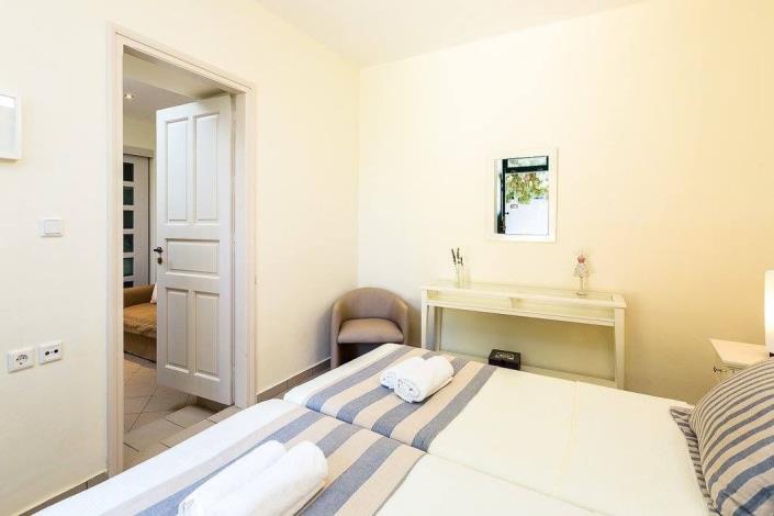 Image No.5-2 Bed Villa for sale