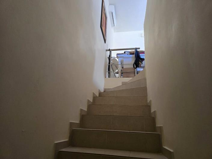 Image No.12-2 Bed House for sale