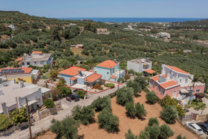 Image No.10-2 Bed House for sale