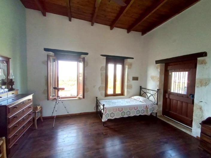 Image No.5-2 Bed House for sale