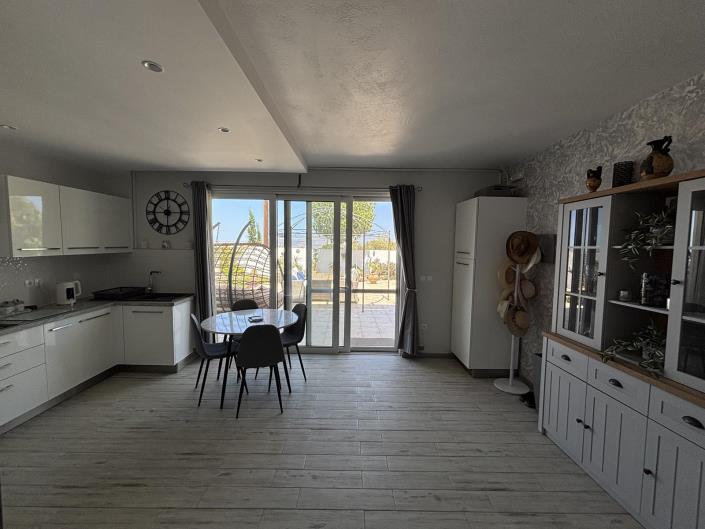 Image No.16-2 Bed Villa for sale