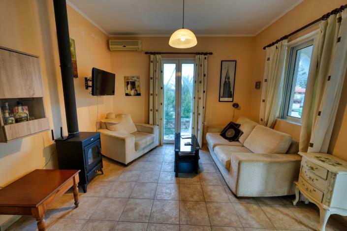 Image No.8-1 Bed House for sale