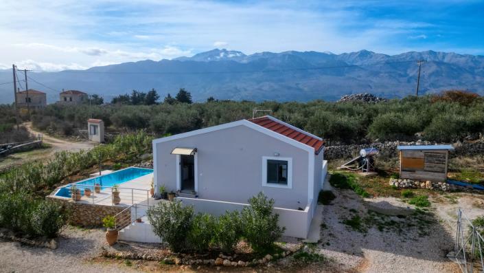 Image No.2-2 Bed Villa for sale