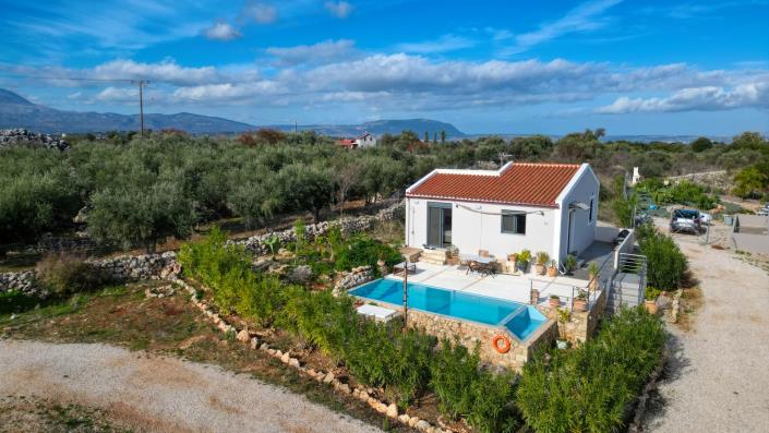 Image No.1-2 Bed Villa for sale