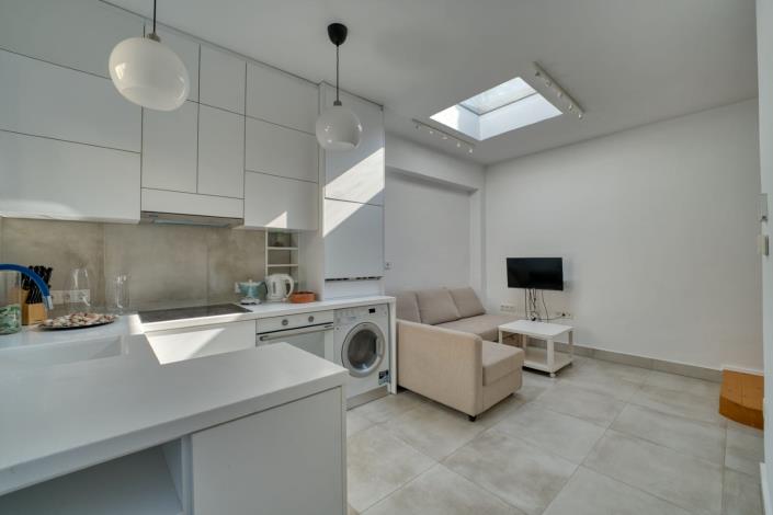 Image No.12-2 Bed Maisonette for sale