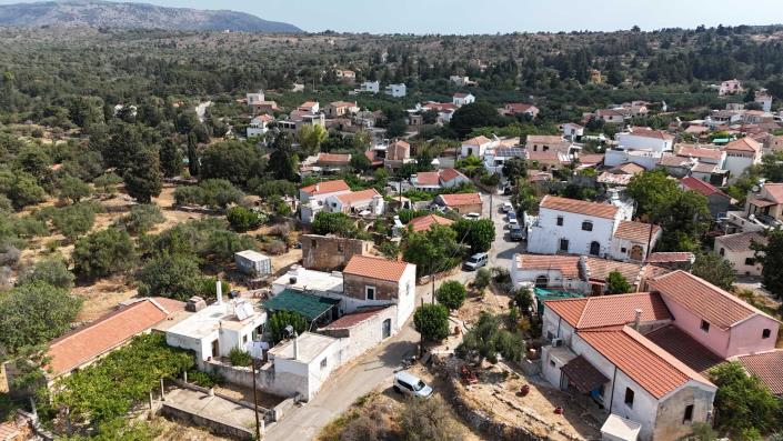 Image No.4-Terre à vendre à Xirosterni