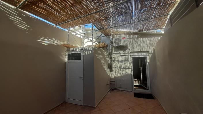 Image No.5-2 Bed House for sale