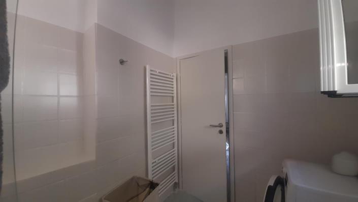 Image No.8-2 Bed House for sale