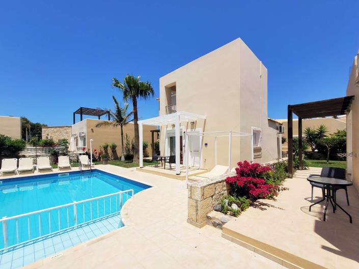 Image No.2-2 Bed House for sale