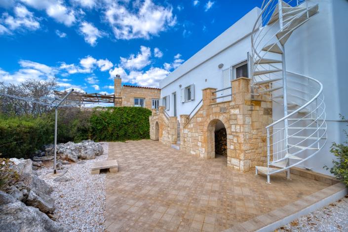 Image No.12-3 Bed Villa for sale