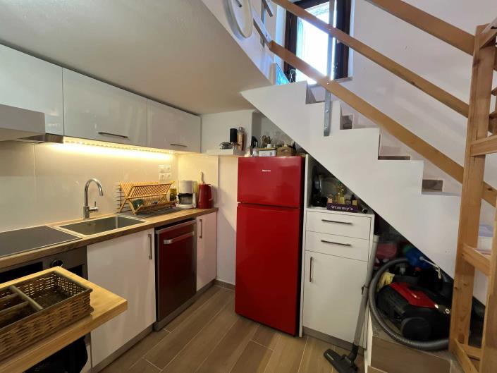 Image No.24-1 Bed House for sale