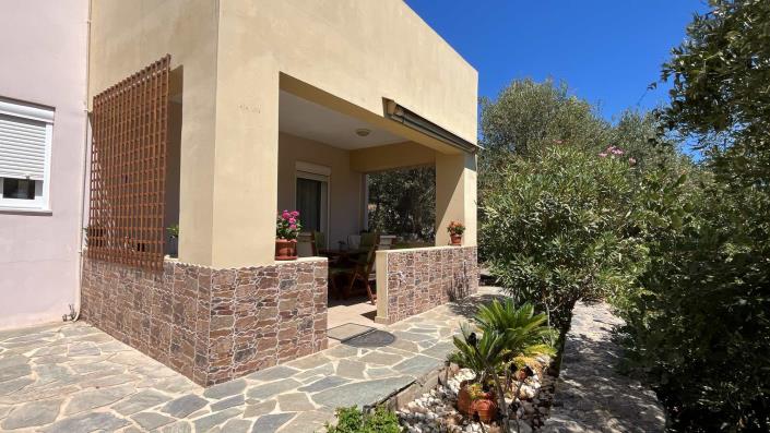 Image No.22-2 Bed Semi-Detached for sale